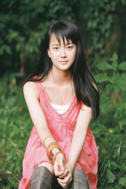 美丽的小蜜桃4中国版演唱者是谁